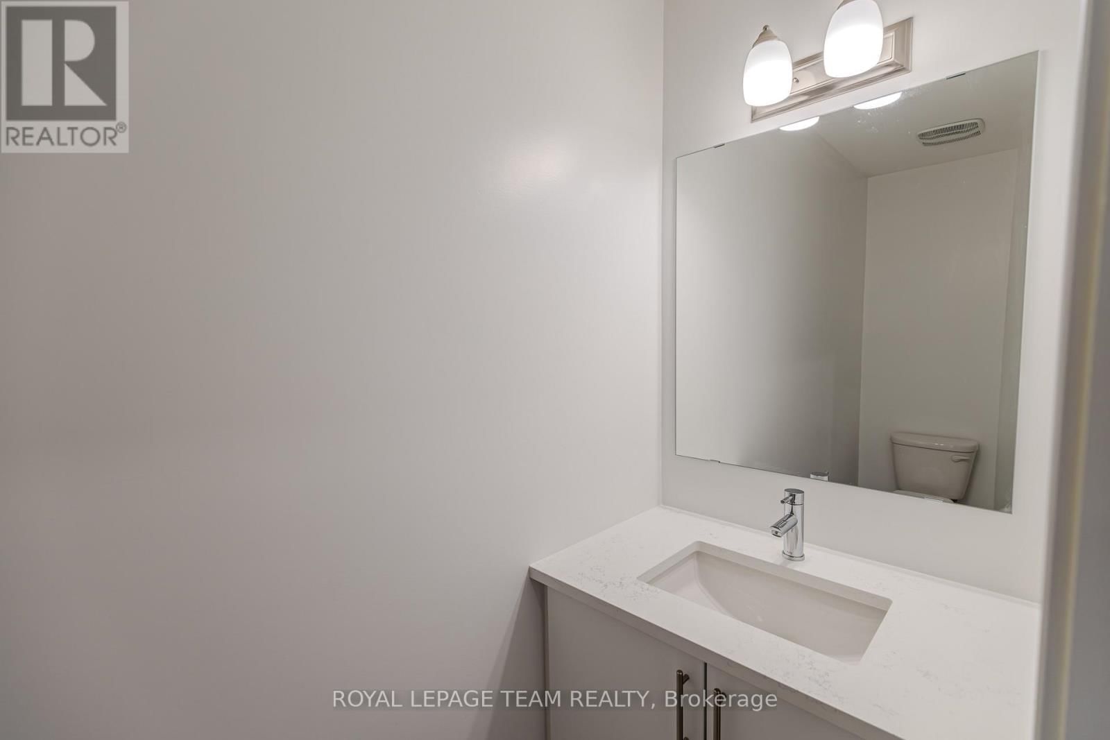 867 ANCIANO CRESCENT Image 7