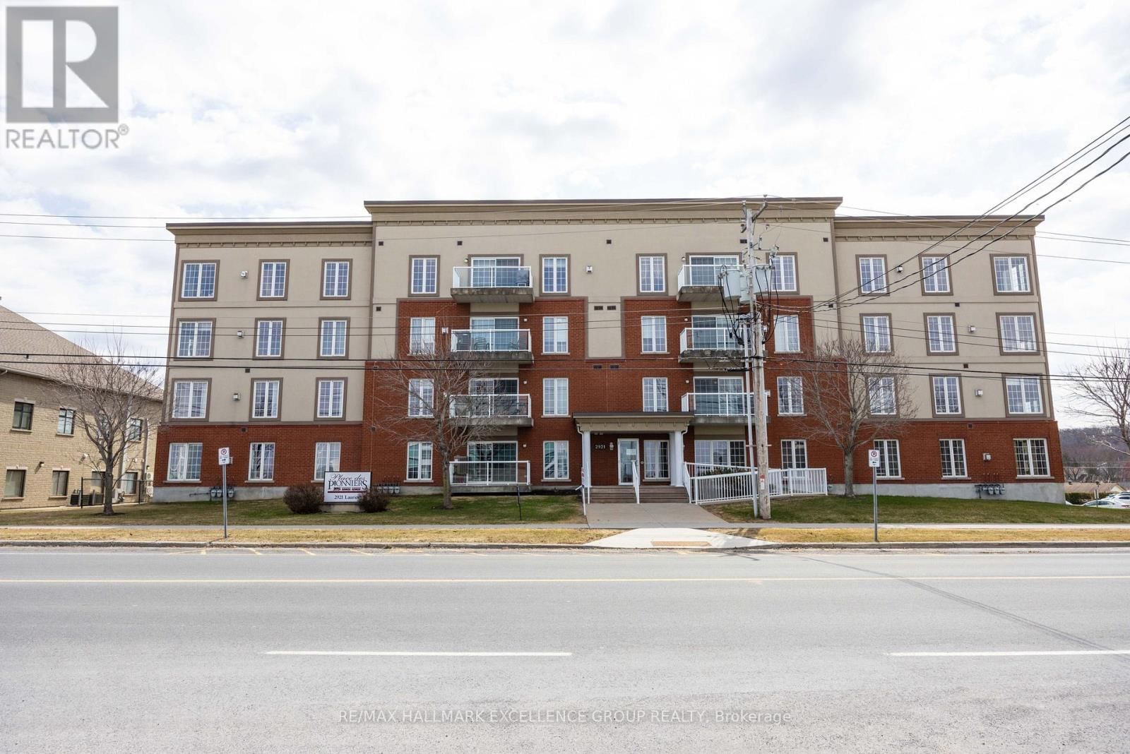 406 - 2921 LAURIER STREET Image 1