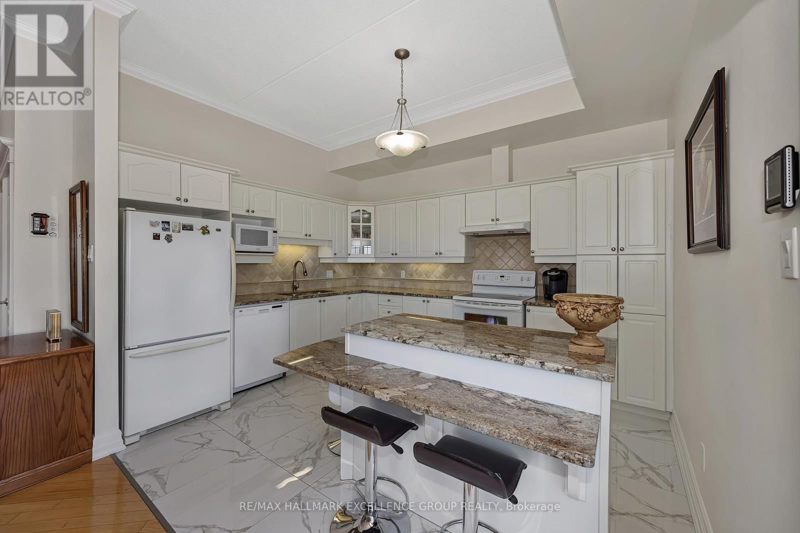 406 - 2921 LAURIER STREET Image 15