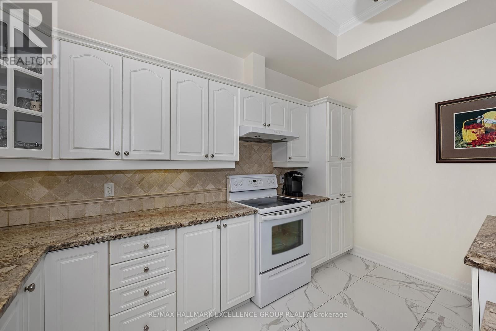 406 - 2921 LAURIER STREET Image 17