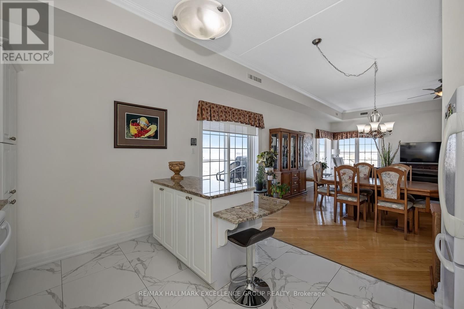 406 - 2921 LAURIER STREET Image 18