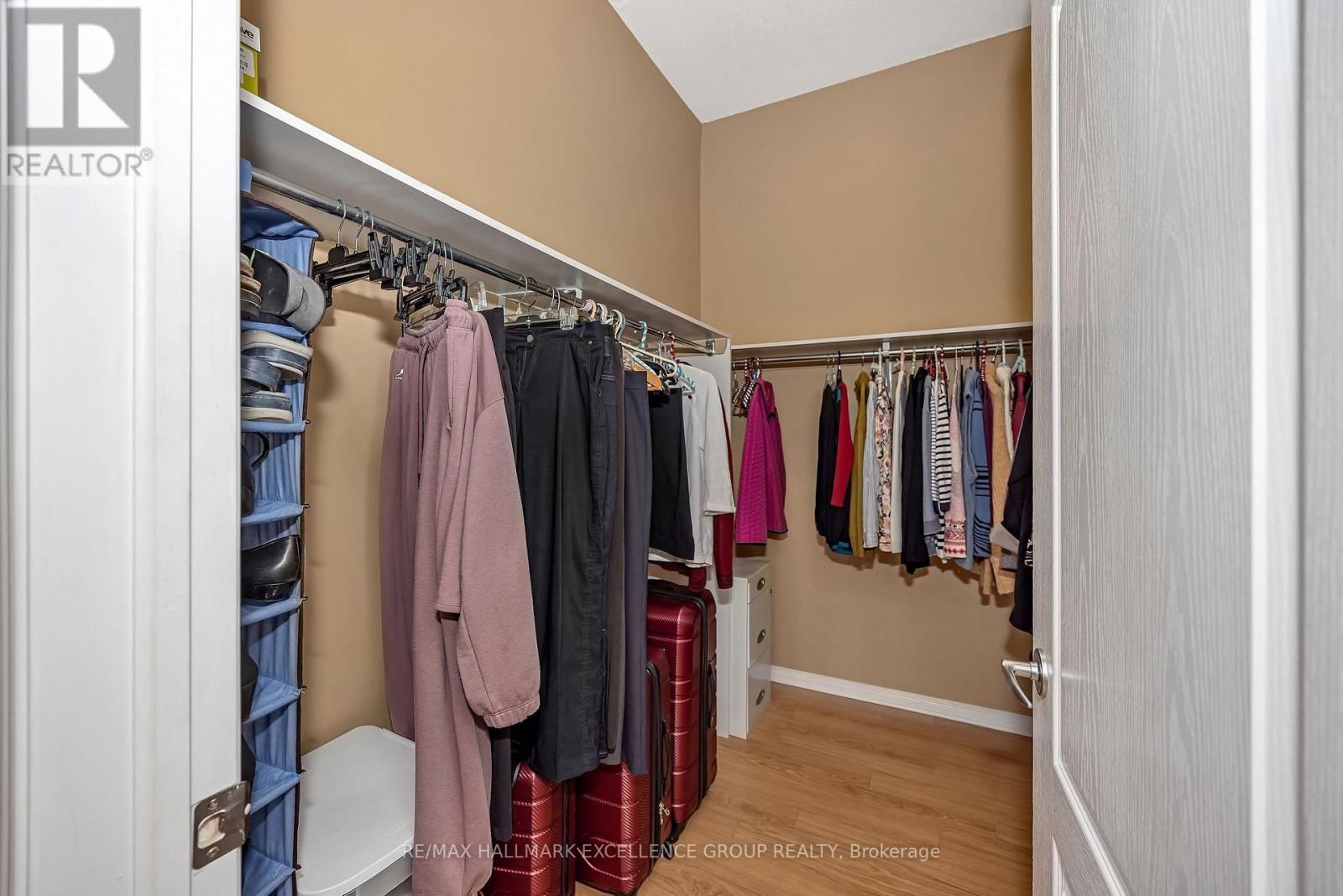 406 - 2921 LAURIER STREET Image 23