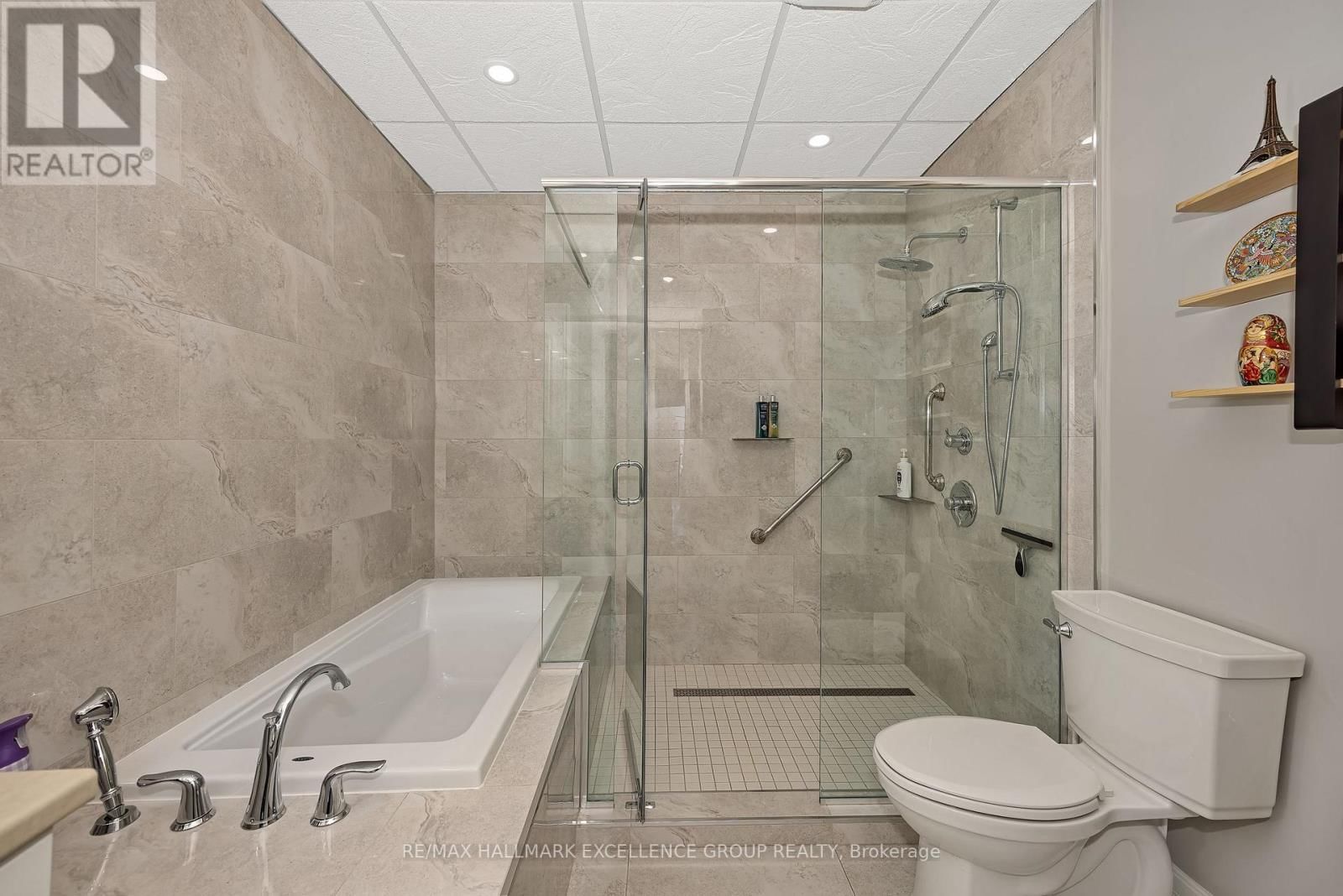 406 - 2921 LAURIER STREET Image 25