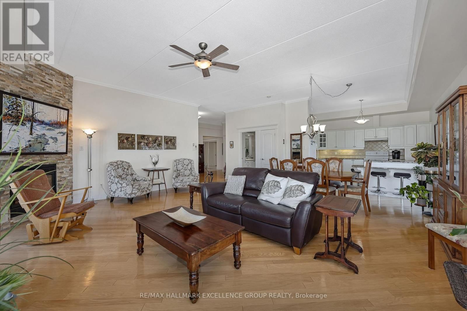 406 - 2921 LAURIER STREET Image 8