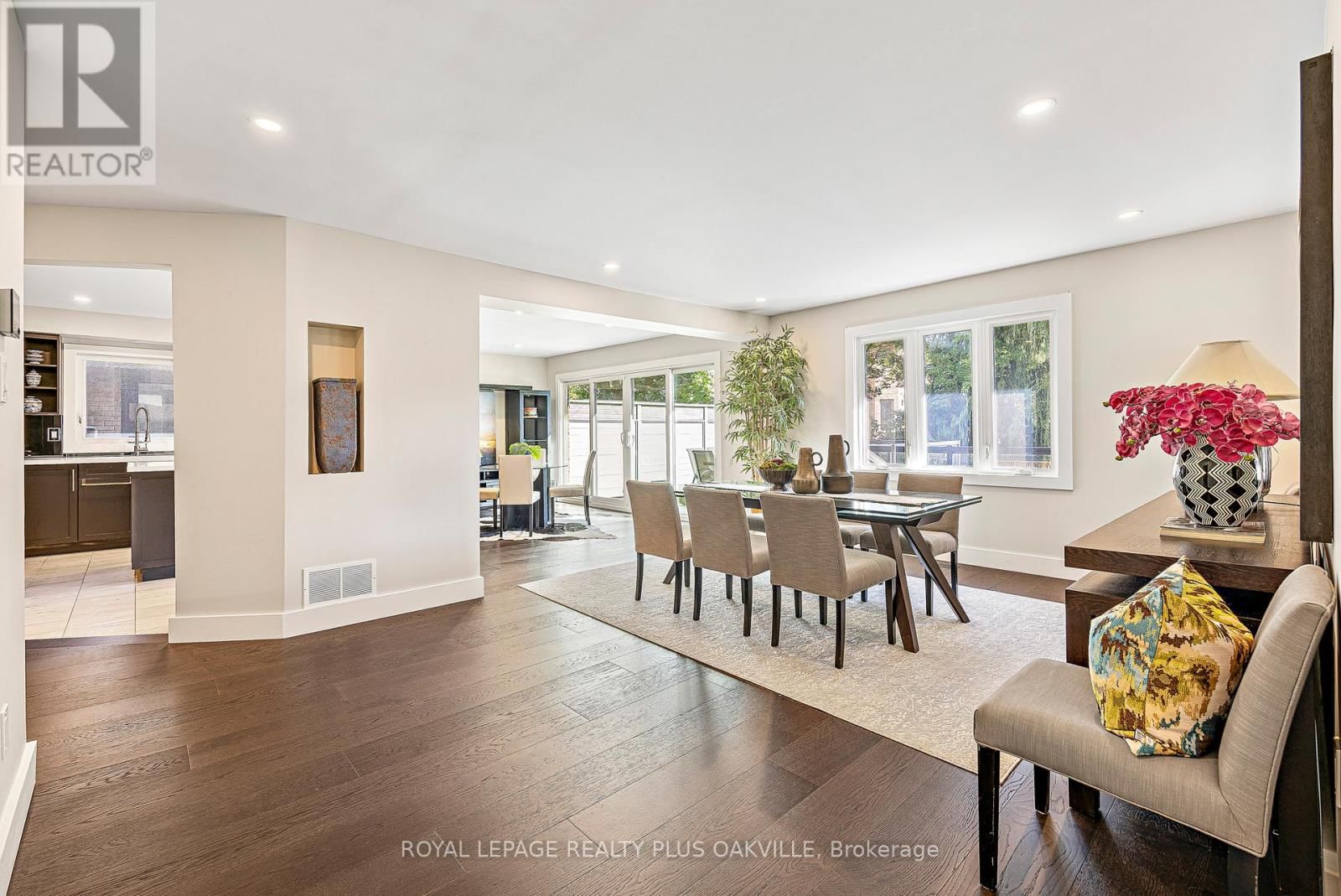 679 GREENRAVINE DRIVE Image 10