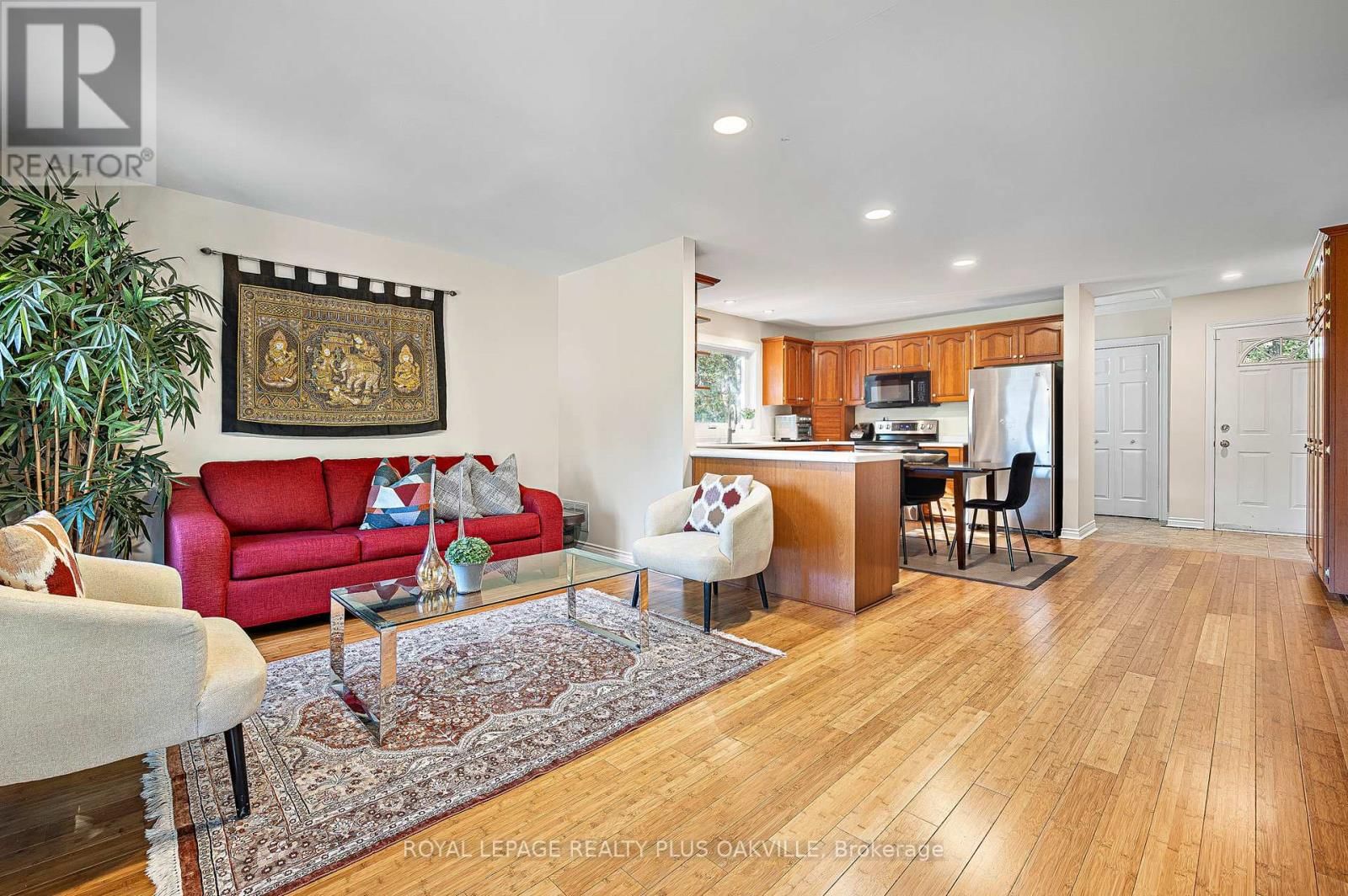 679 GREENRAVINE DRIVE Image 23