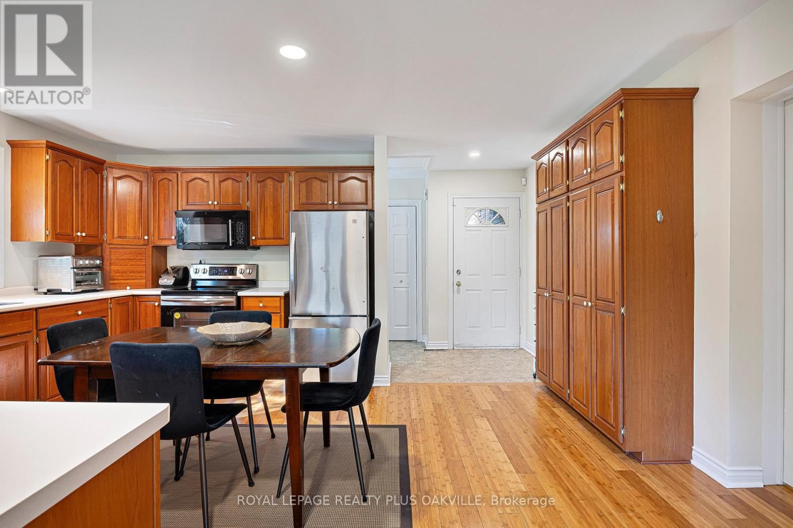 679 GREENRAVINE DRIVE Image 25