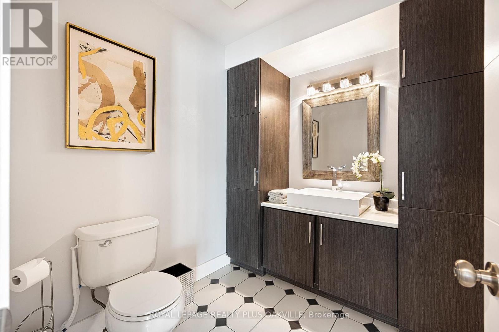 679 GREENRAVINE DRIVE Image 26