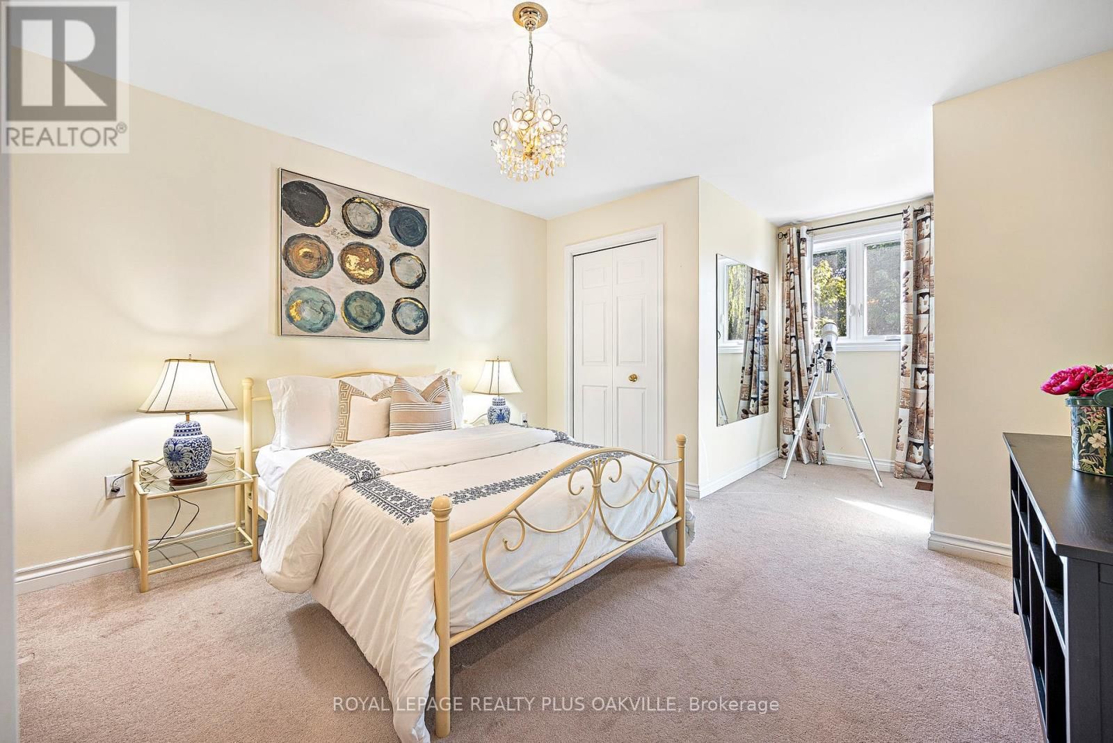 679 GREENRAVINE DRIVE Image 32