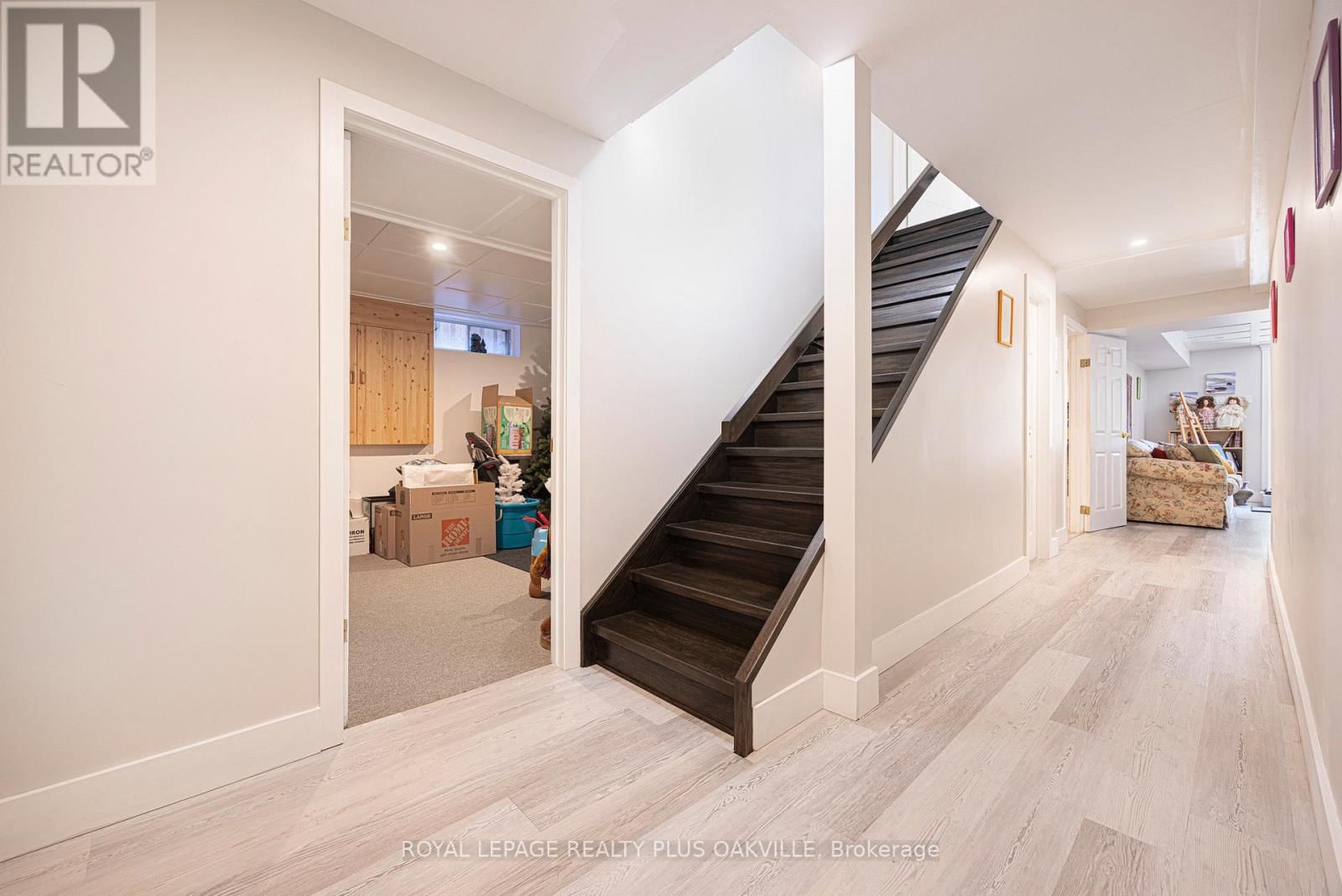 679 GREENRAVINE DRIVE Image 36