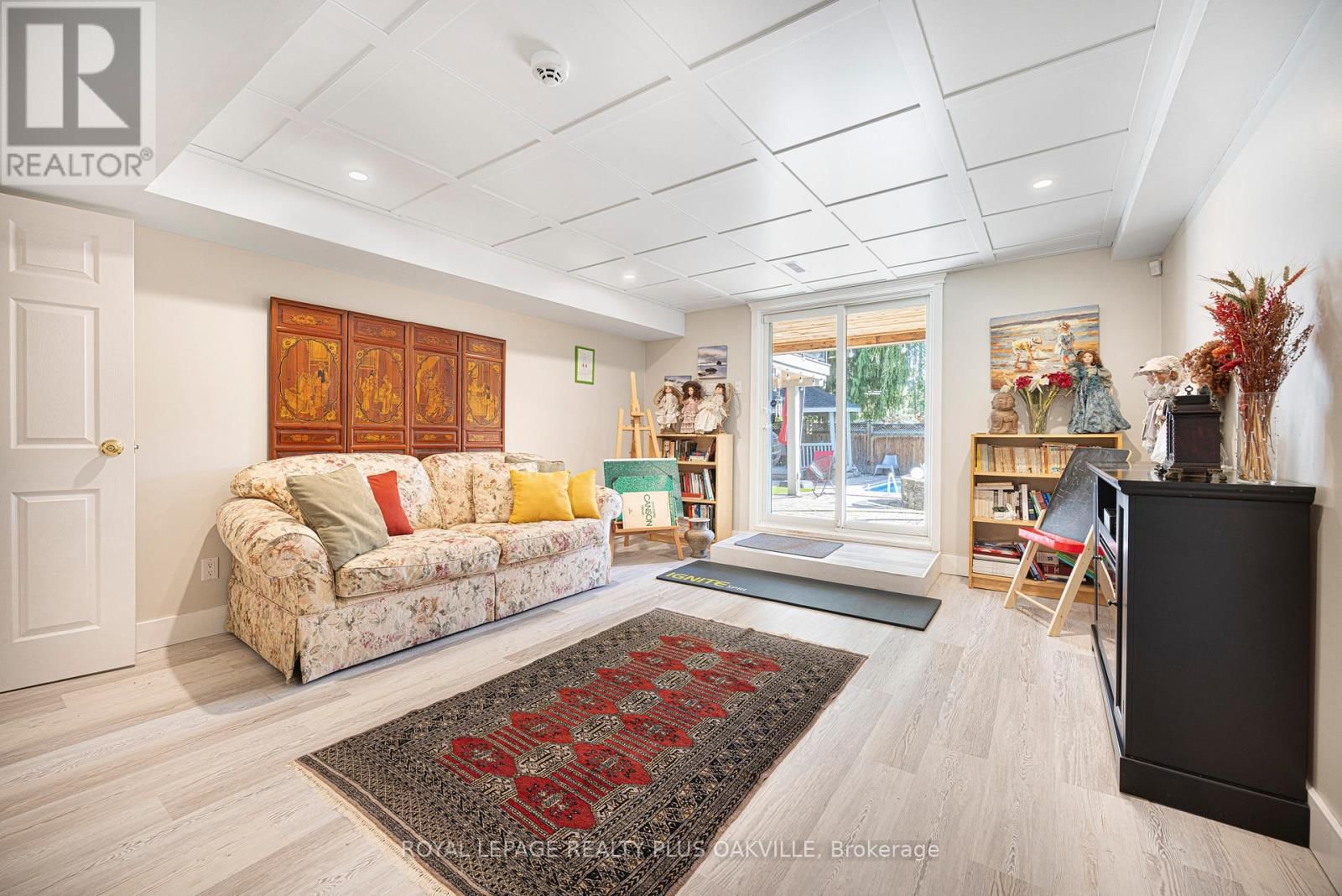 679 GREENRAVINE DRIVE Image 37