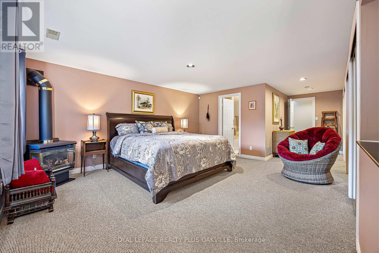 679 GREENRAVINE DRIVE Image 41