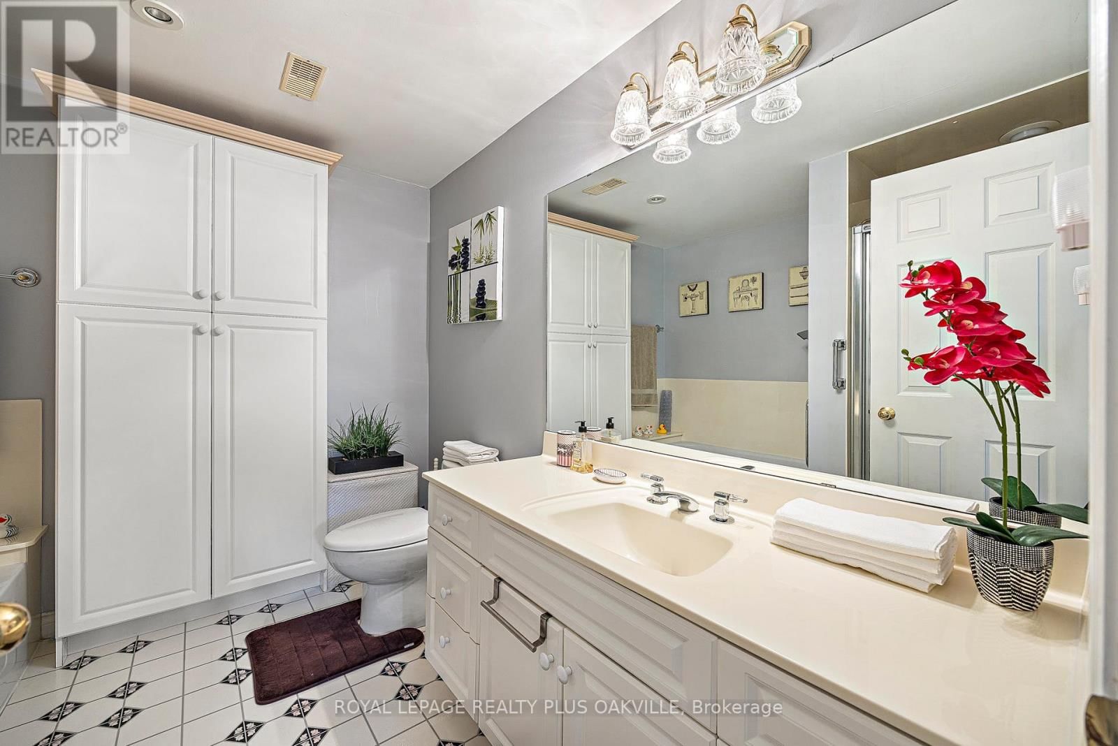 679 GREENRAVINE DRIVE Image 42