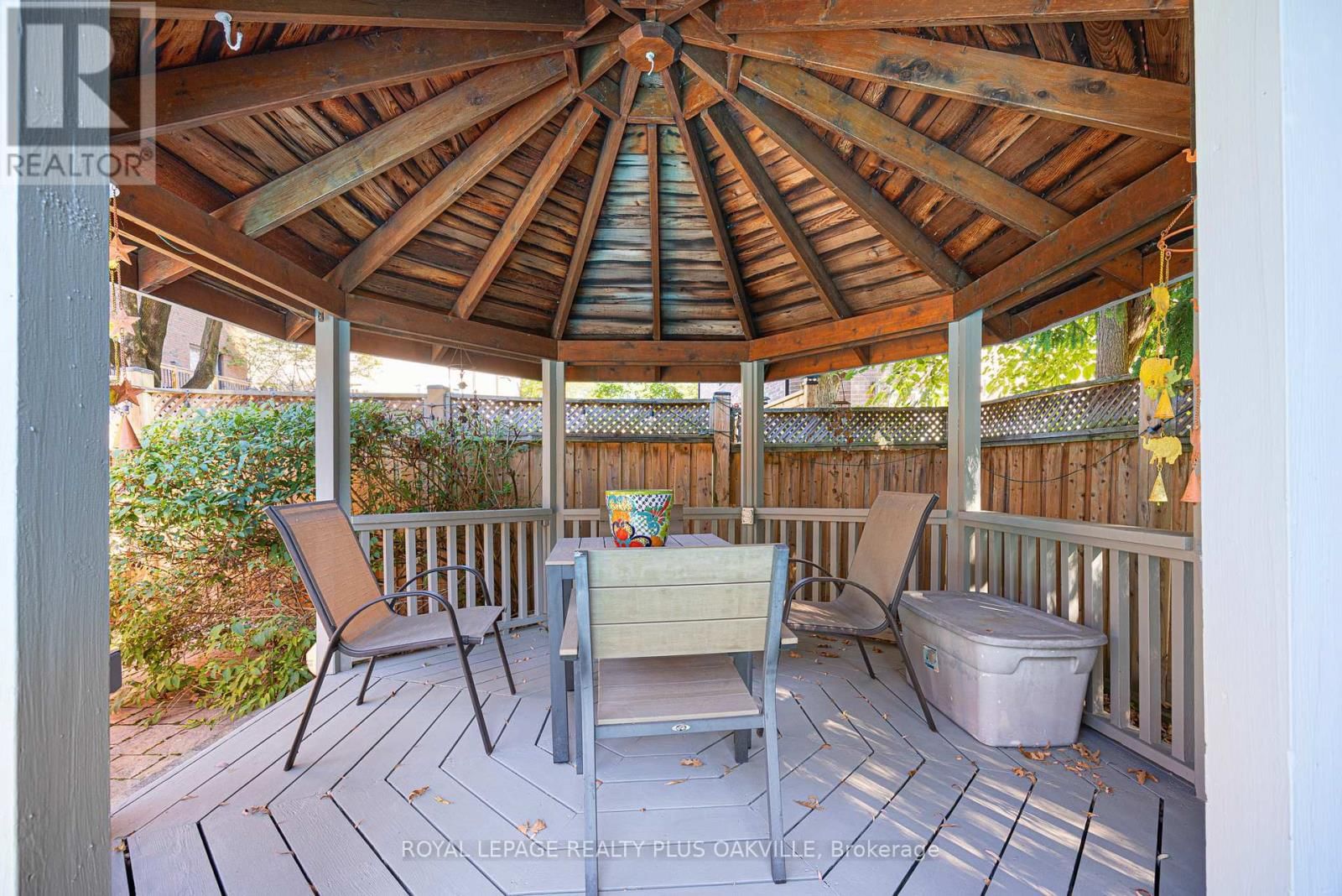 679 GREENRAVINE DRIVE Image 48