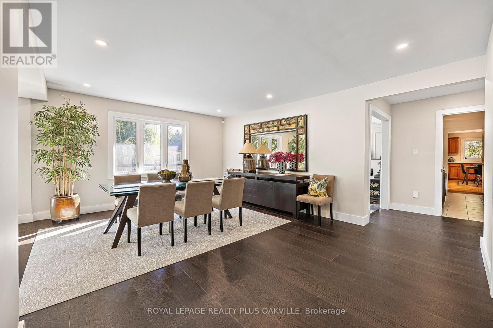 679 GREENRAVINE DRIVE Image 8