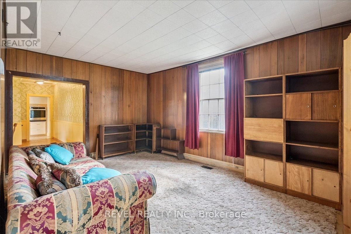 250 MILL STREET NORTH Image 12