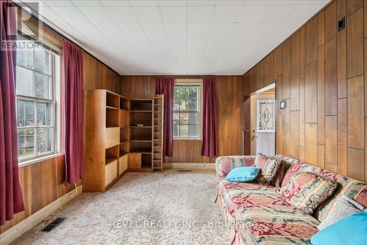 250 MILL STREET NORTH Image 14