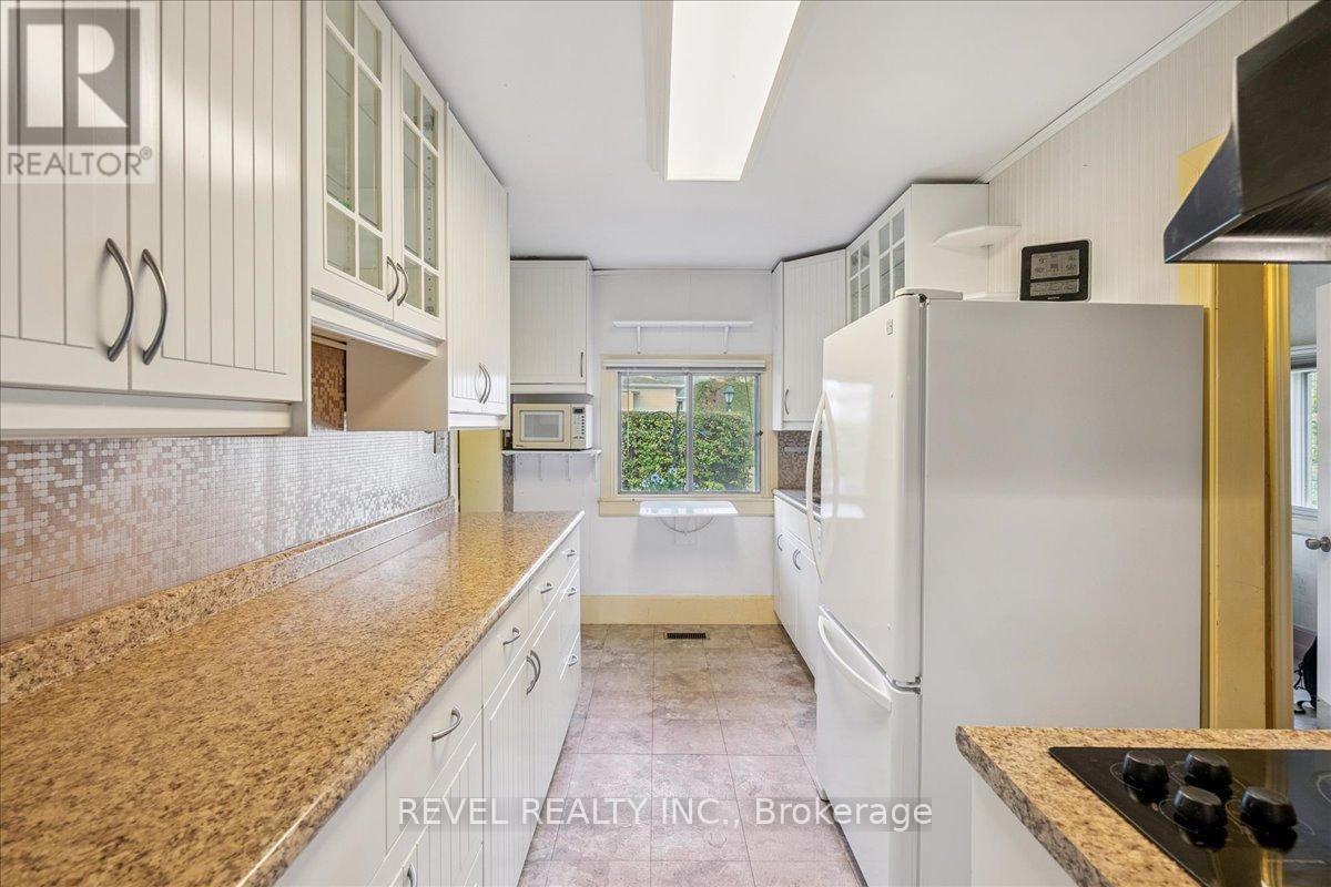 250 MILL STREET NORTH Image 19