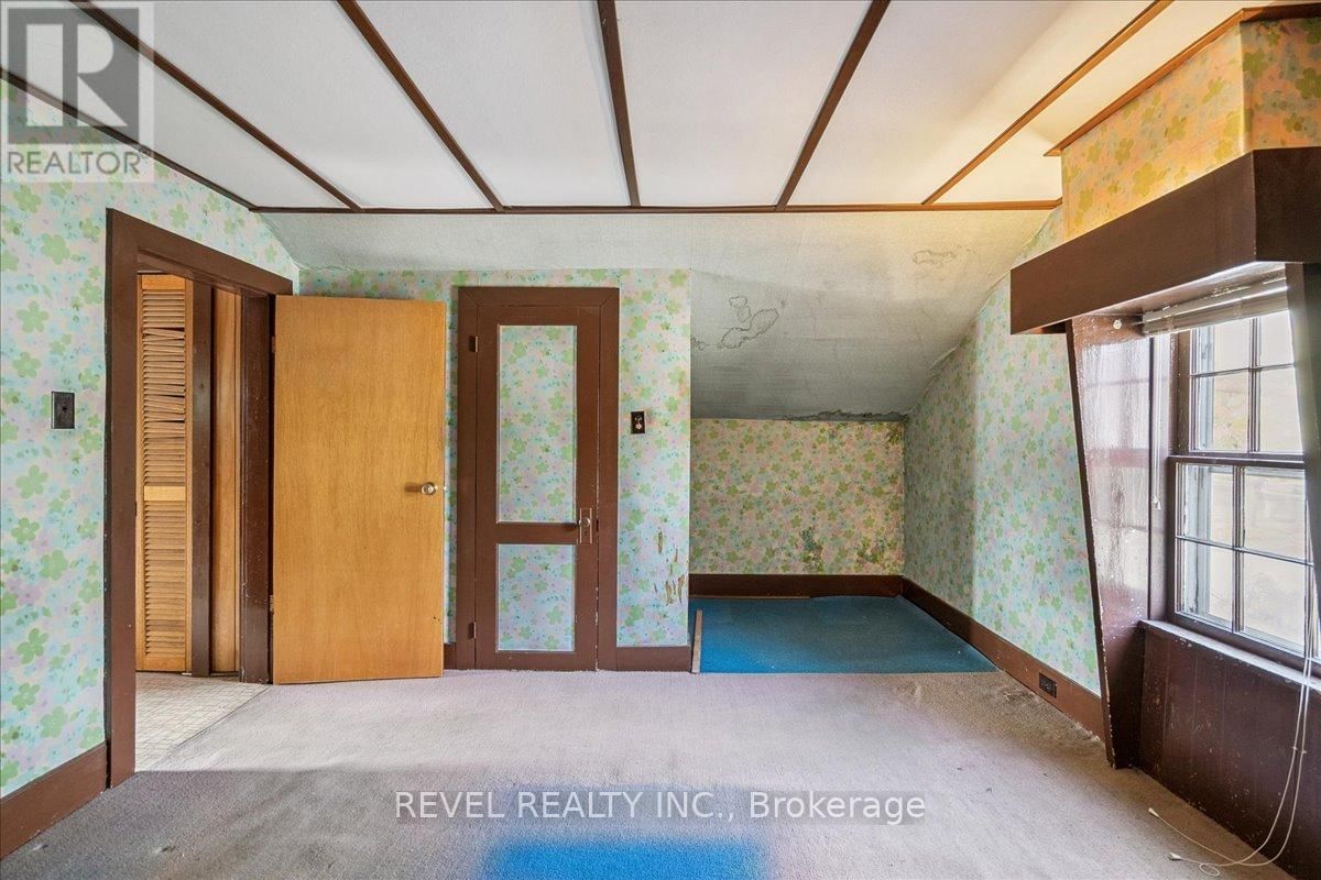 250 MILL STREET NORTH Image 32