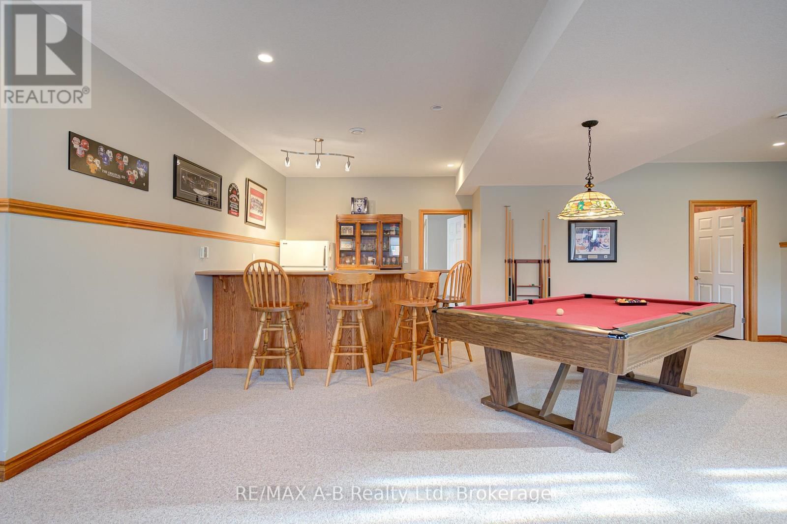 194 STATION ROAD Image 32