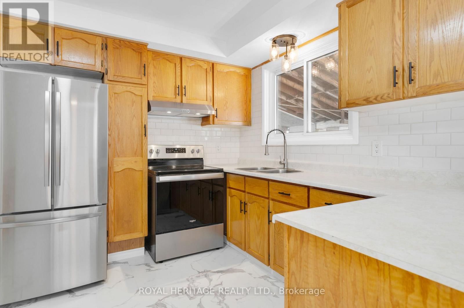 74 VILLAGE DRIVE Image 12