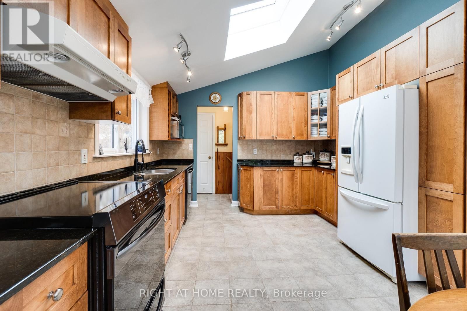 9632 COUNTY 10 ROAD Image 11