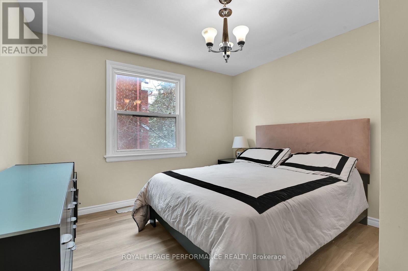 2 - 474 VERNON AVENUE Image 14