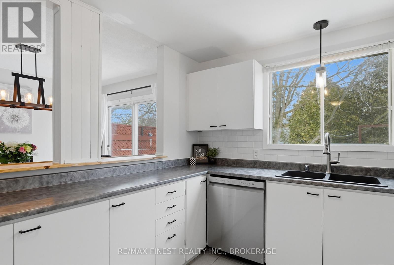 55 LIMERIDGE DRIVE Image 24