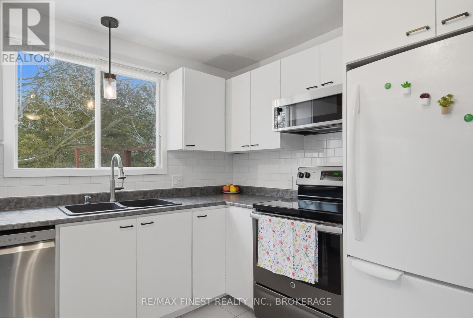 55 LIMERIDGE DRIVE Image 25