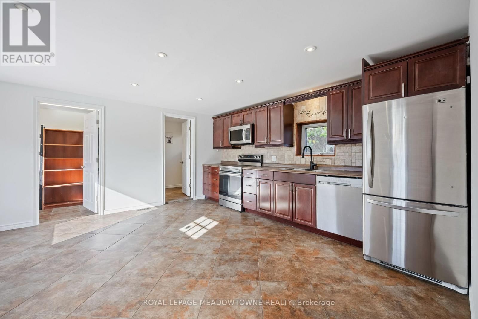 34 CROZIER STREET Image 13