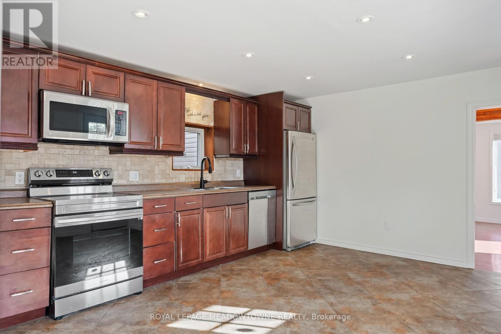 34 CROZIER STREET Image 16