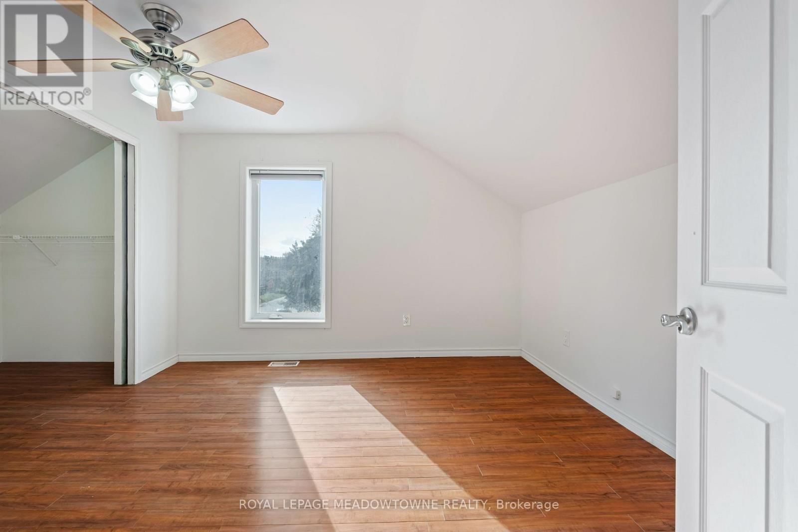 34 CROZIER STREET Image 26