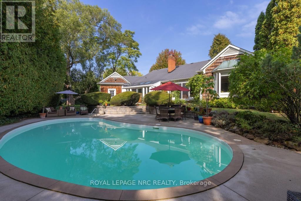 7 CHRISTOPHER STREET Image 12