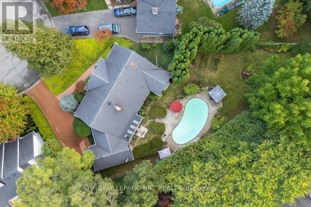 7 CHRISTOPHER STREET Image 16