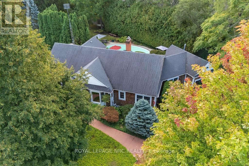 7 CHRISTOPHER STREET Image 18