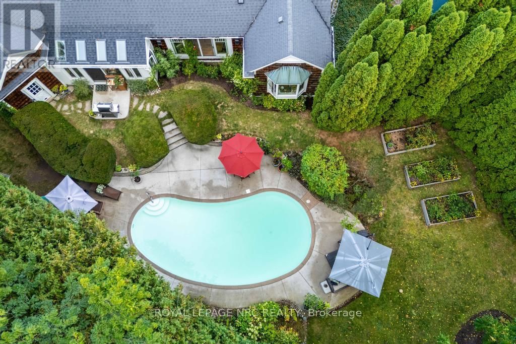 7 CHRISTOPHER STREET Image 21