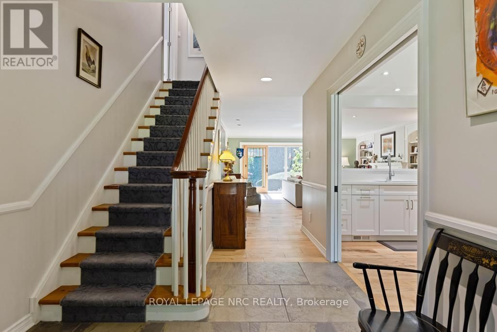 7 CHRISTOPHER STREET Image 24