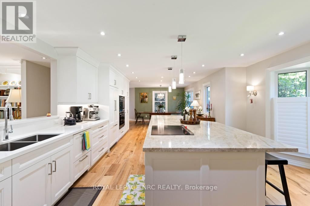 7 CHRISTOPHER STREET Image 25