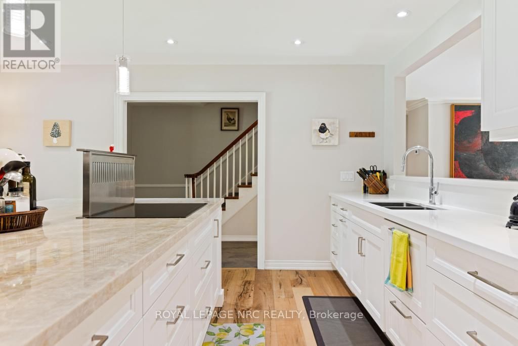 7 CHRISTOPHER STREET Image 26