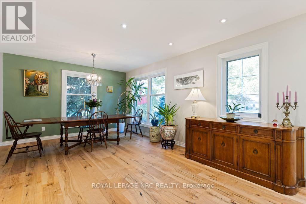 7 CHRISTOPHER STREET Image 30