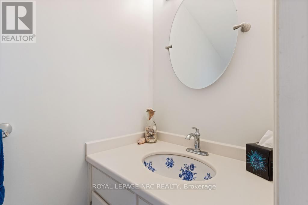 7 CHRISTOPHER STREET Image 42