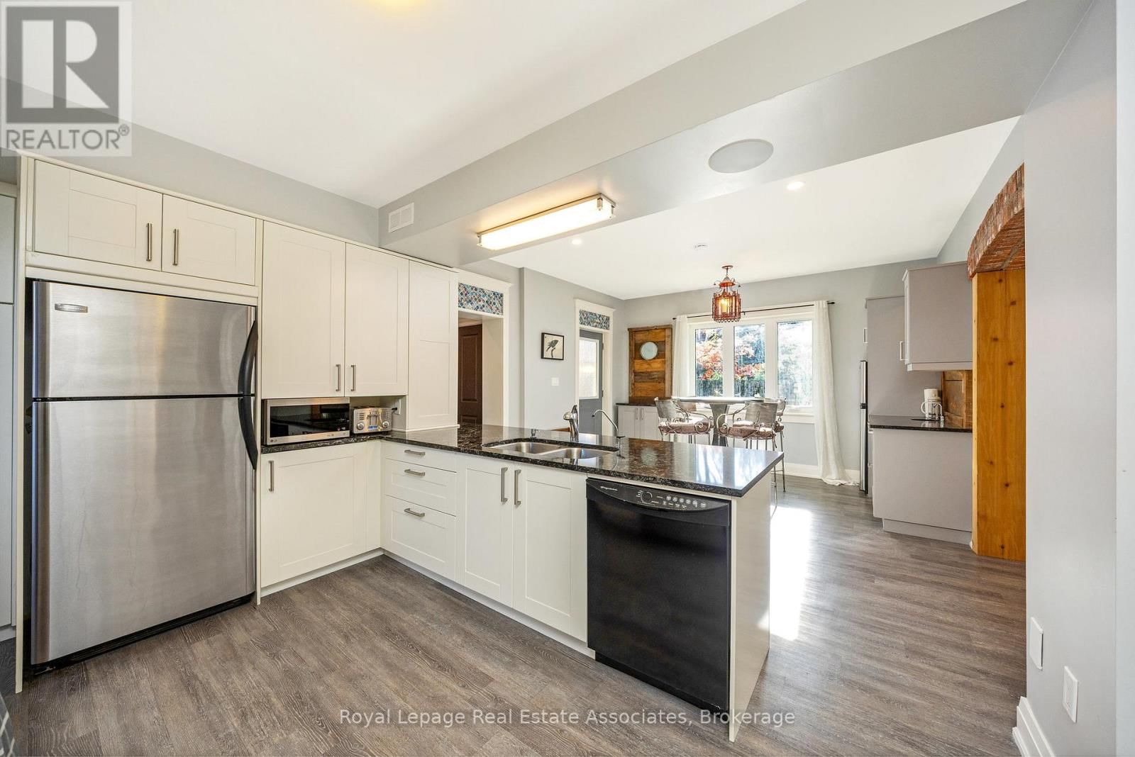 226 MAIN STREET Image 16