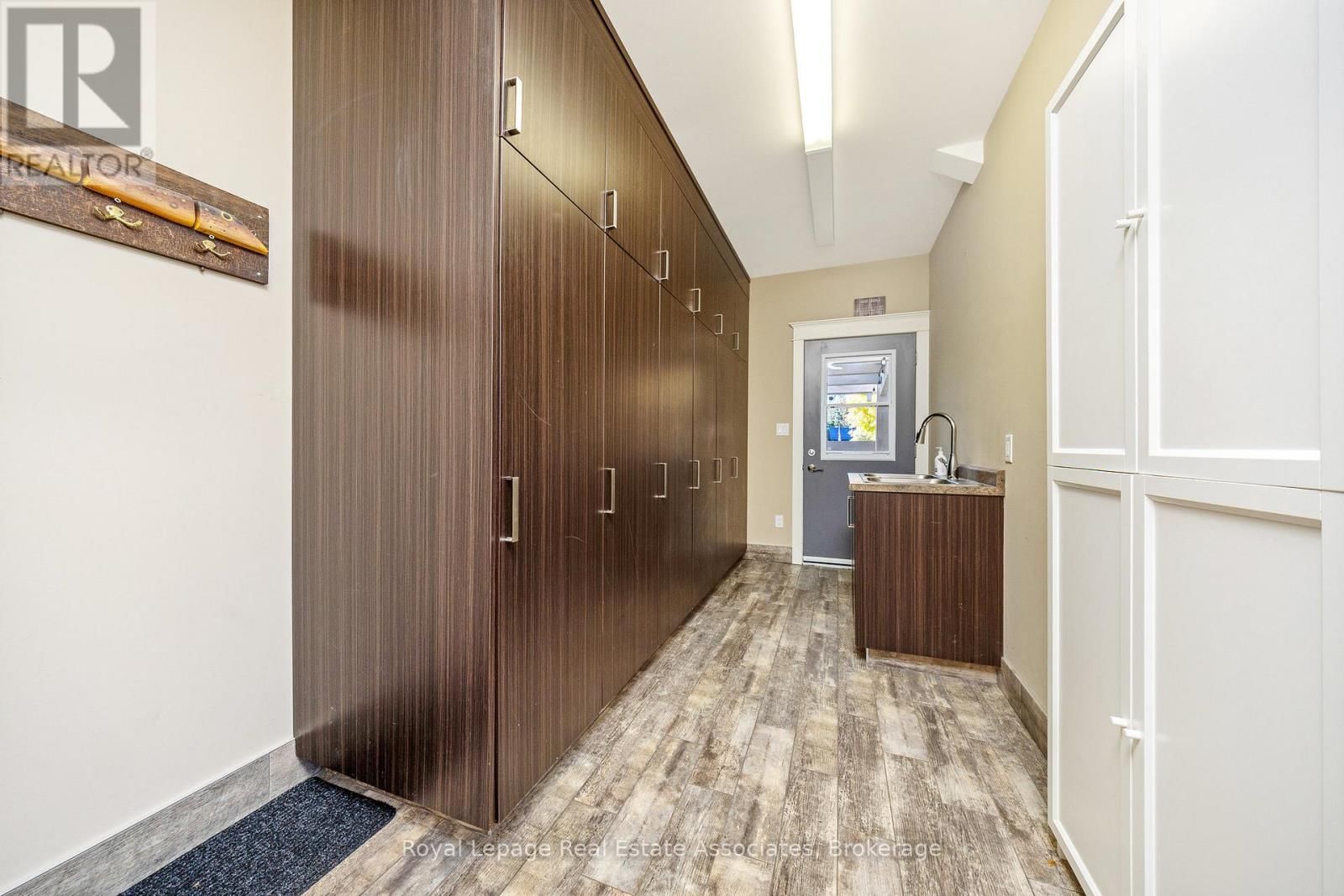 226 MAIN STREET Image 22