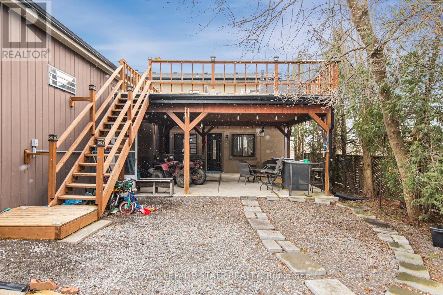 443 ELEVENTH ROAD EAST Image 44