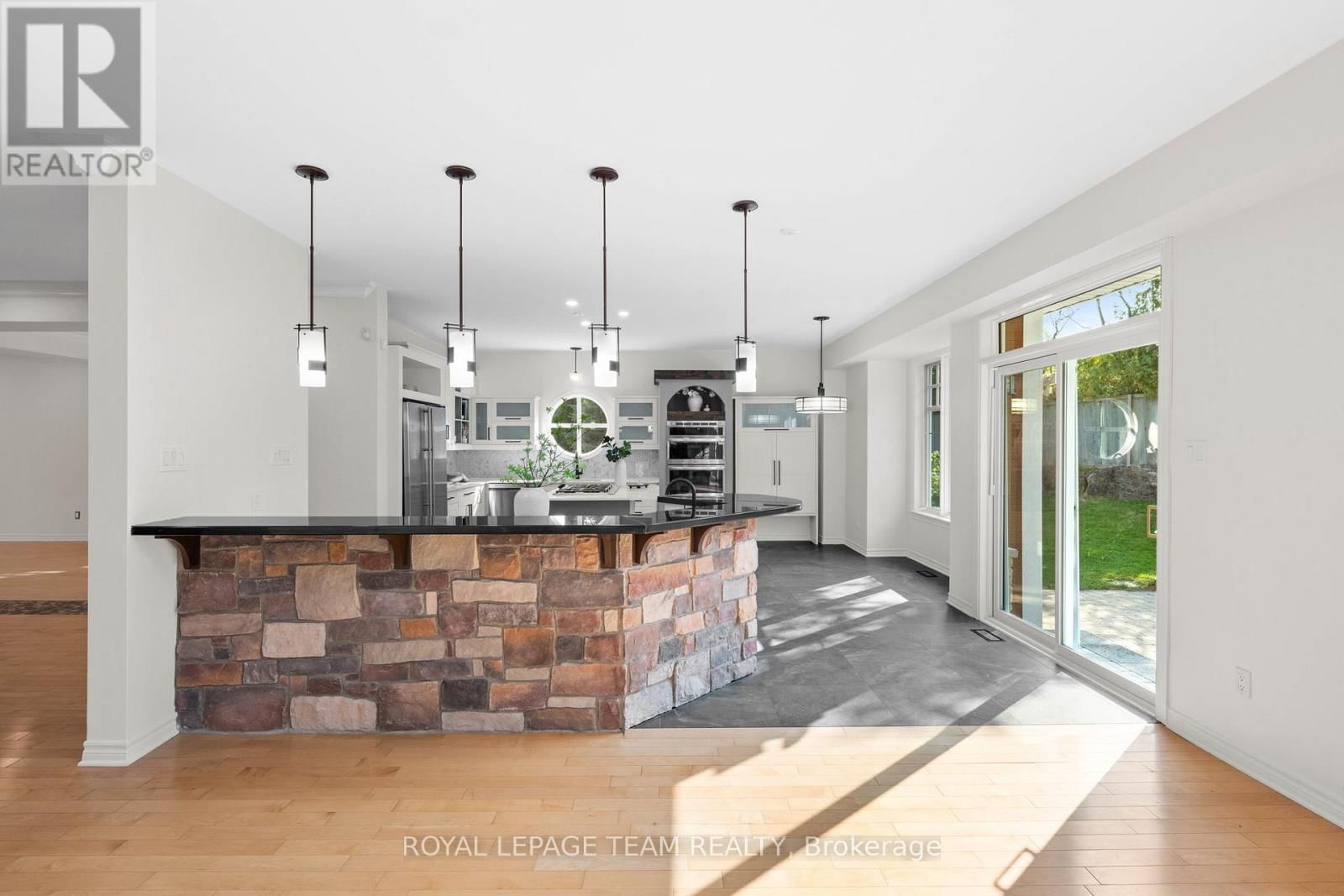 60 IRONSIDE COURT Image 14