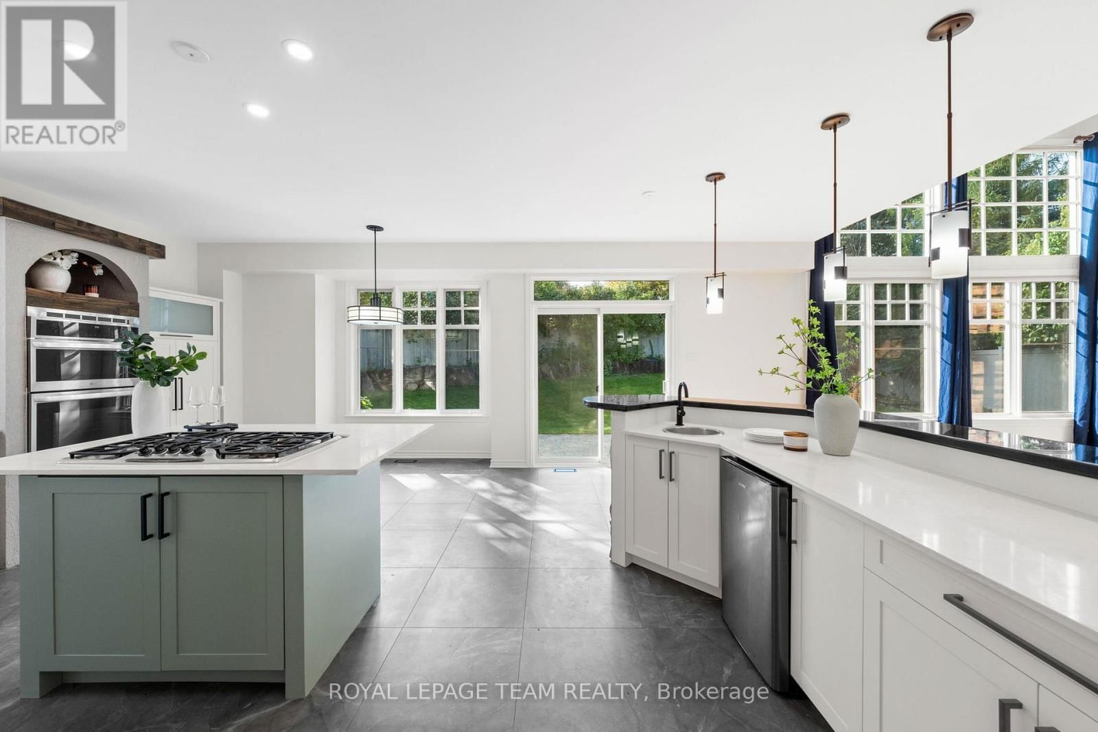 60 IRONSIDE COURT Image 18