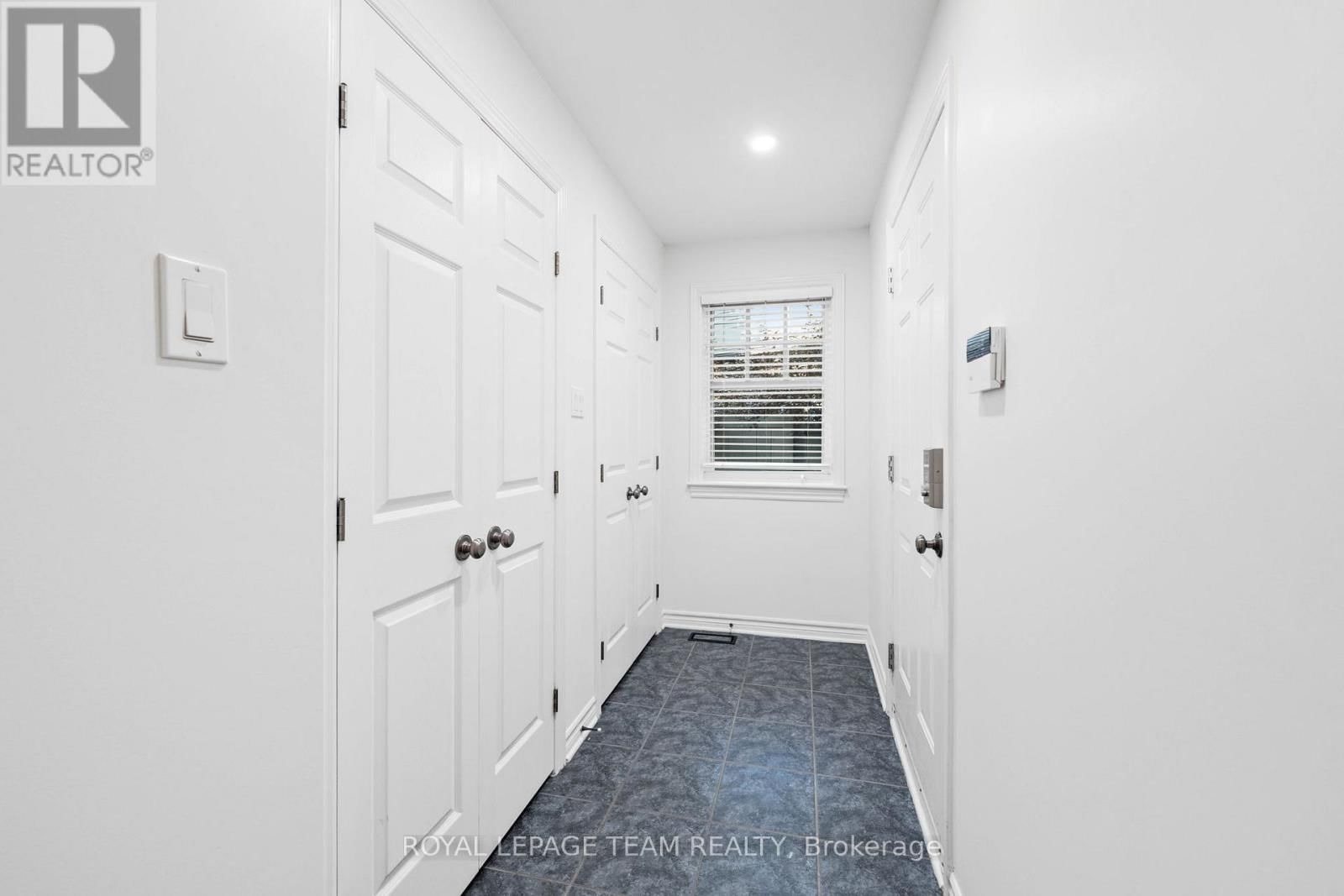 60 IRONSIDE COURT Image 23