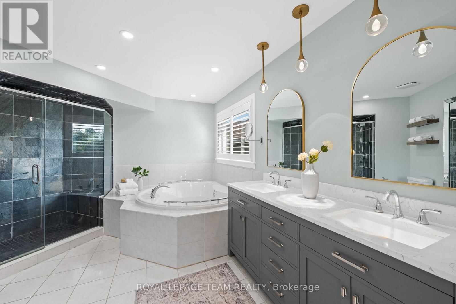 60 IRONSIDE COURT Image 28