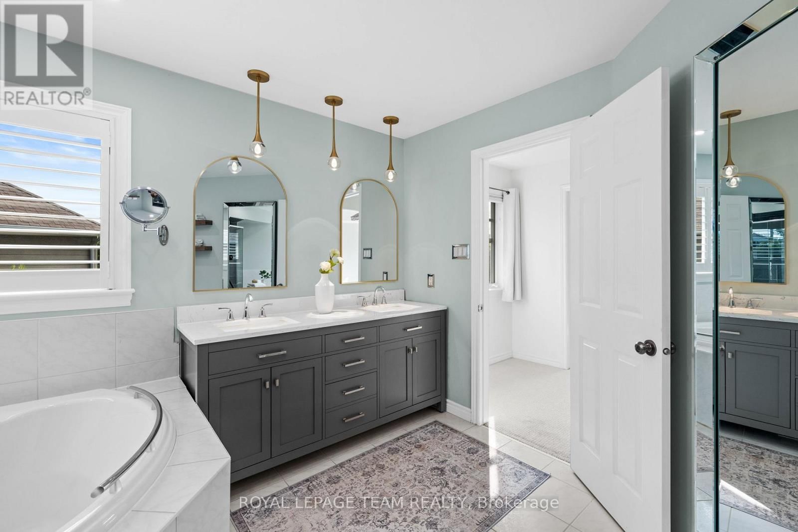 60 IRONSIDE COURT Image 29