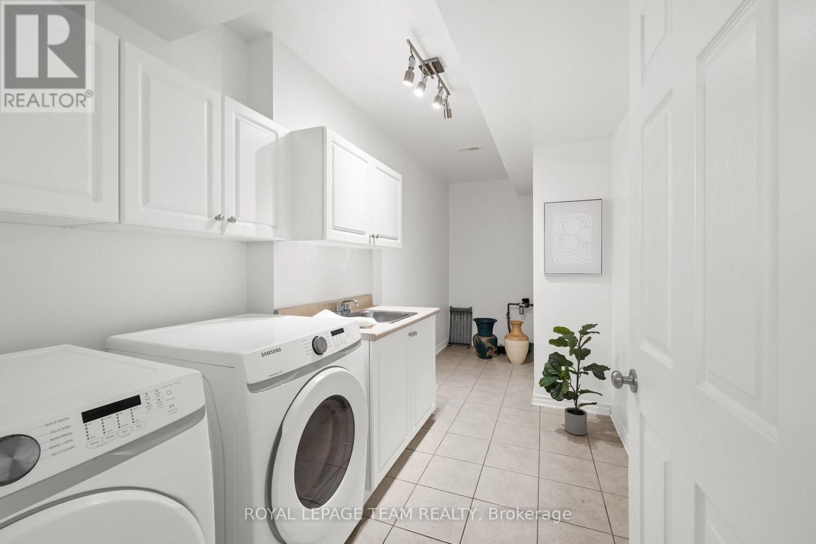 60 IRONSIDE COURT Image 40